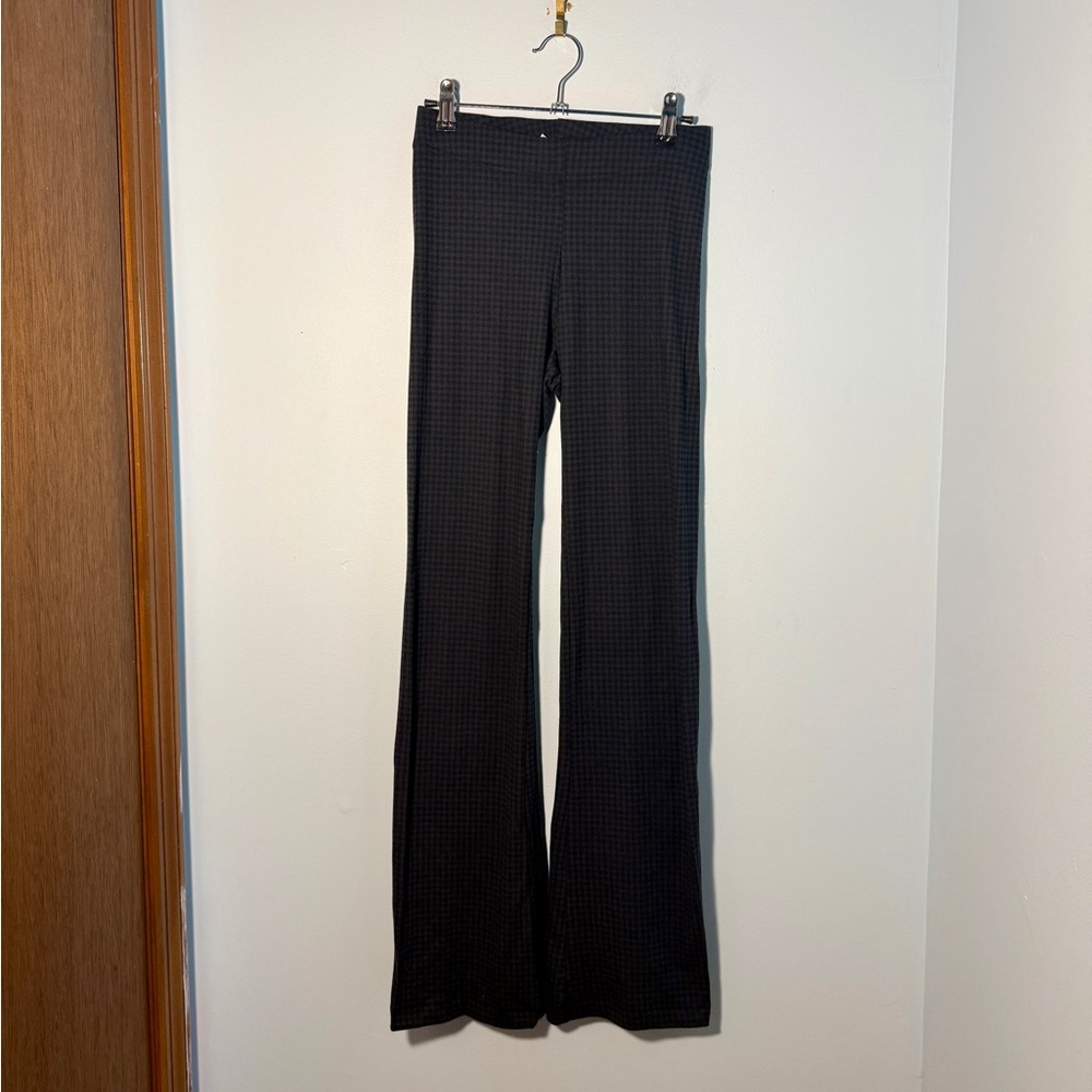 Old Navy Black & Blue Checkered Flare Pant Legging